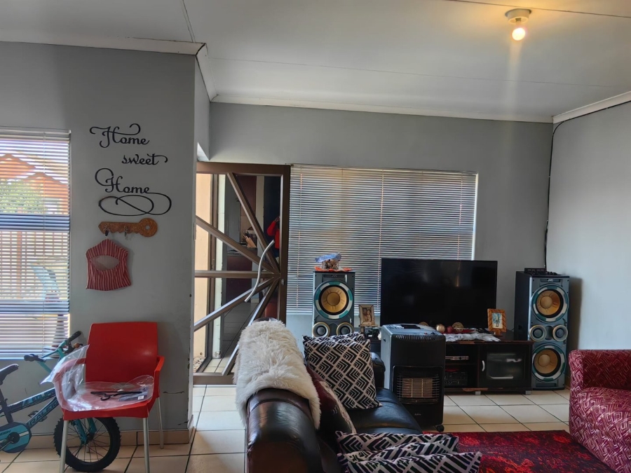 3 Bedroom Property for Sale in Vista Park Free State